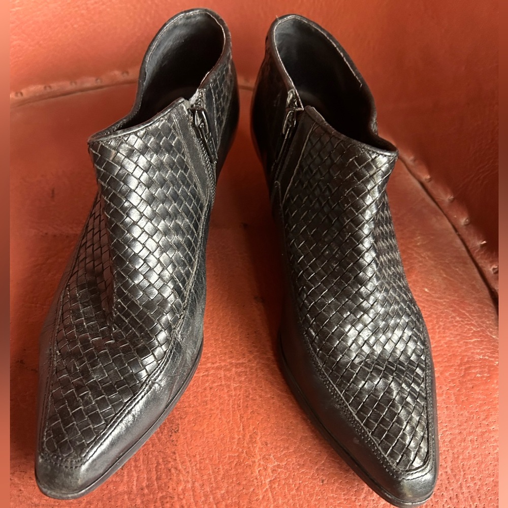 Vintage KIKIT Black Woven Leather Booties